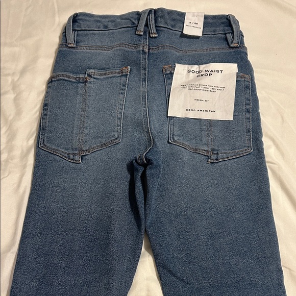 Good American High-Rise Skinny Jeans in Medium Blue Wash - Picture 6 of 11